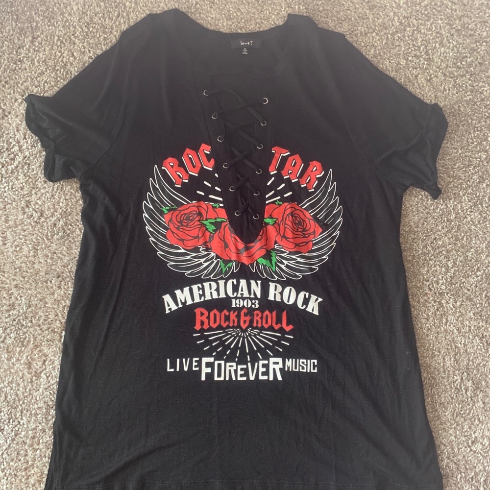 Black shirt (graphic tee )